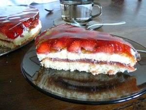 Biszkopt z truskawkami