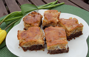 Szarlotka z chałwą